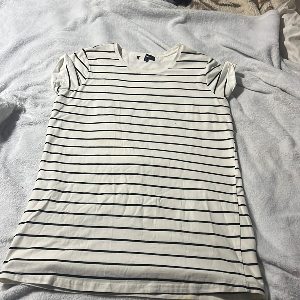 T-shirt dress… Thick material… Size medium no stains perfect condition